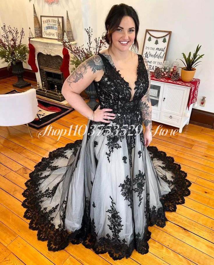 Gaun Pengantin Kerah V Gotik B - Embroidery Gothic ulasan dan harga