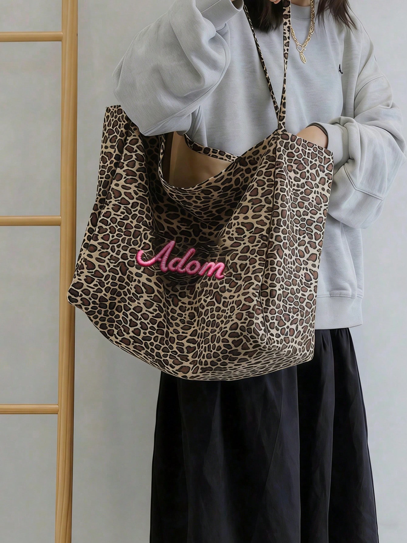 Tas Tote Motif Macan Tutul Nam - Embroidery Gift Ideas ulasan dan harga