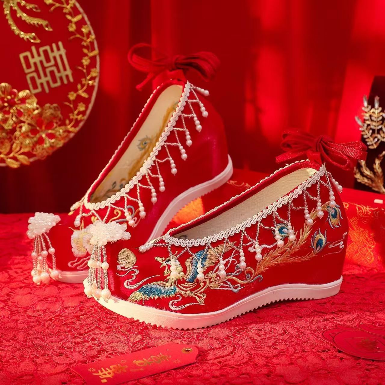 Sepatu Pengantin Wanita Merah  - Embroidery Canvas ulasan dan harga