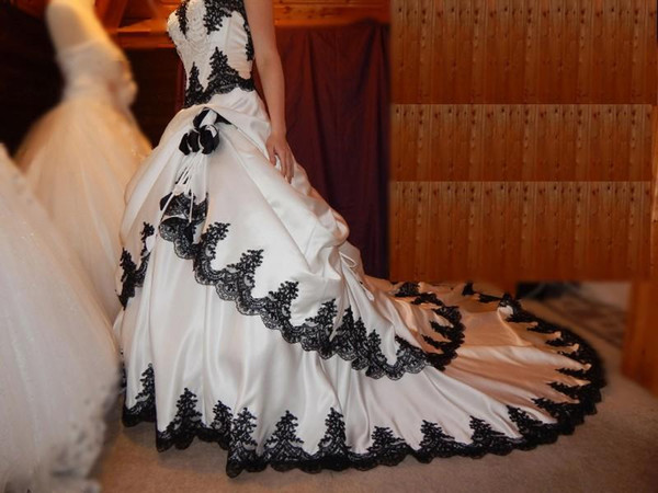 Gaun Pengantin Vintage Gothic  - Embroidery Gothic ulasan dan harga