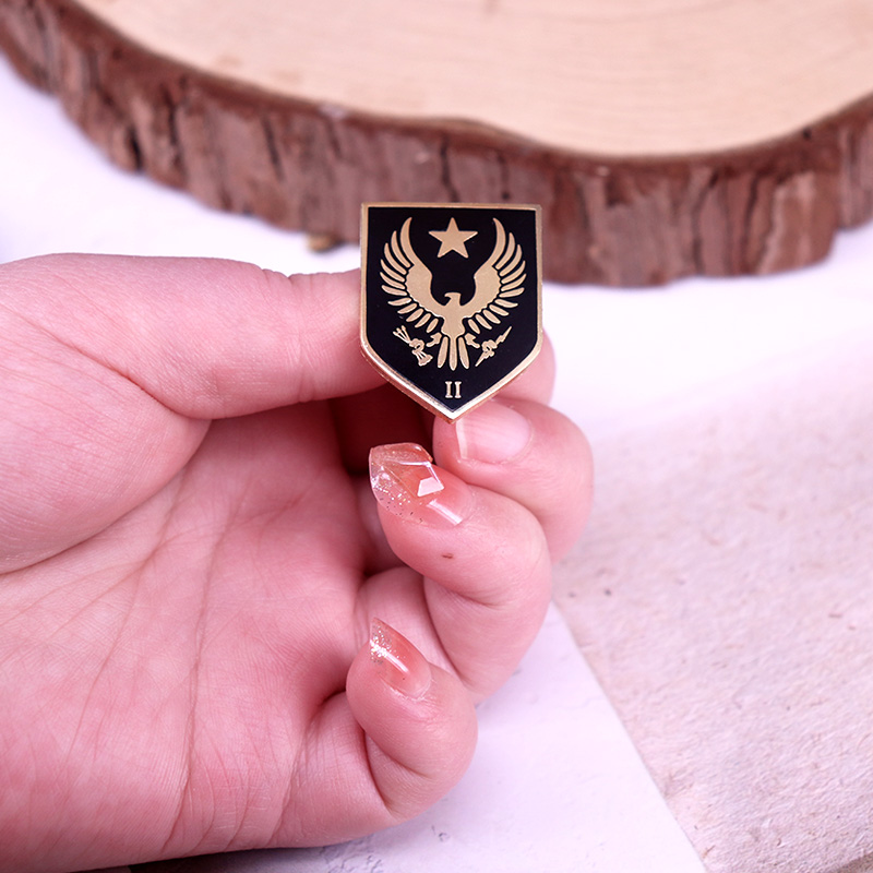 Hadiah perhiasan Gamer lencana - Embroidery Alpha ulasan dan harga