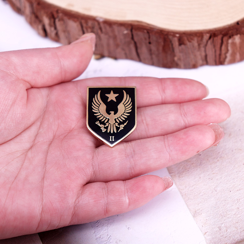 Hadiah perhiasan Gamer lencana - Embroidery Alpha ulasan dan harga