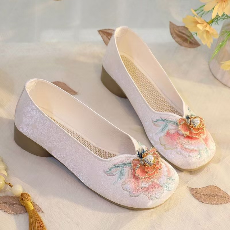 Sepatu Kain Bordir Hak Rendah  - Embroidery Canvas ulasan dan harga
